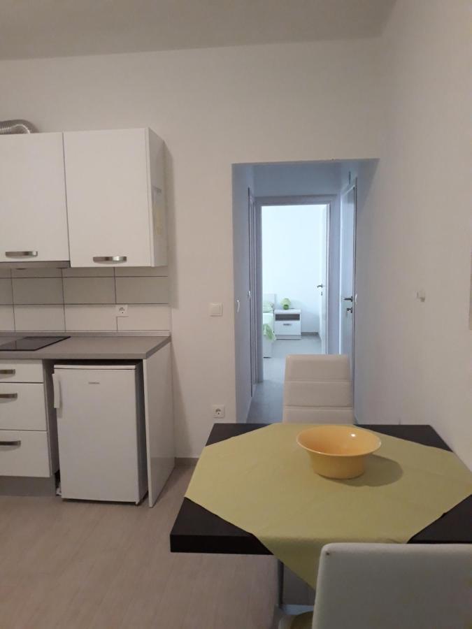 Apartment With Free And Private Parking Makarska Exterior photo