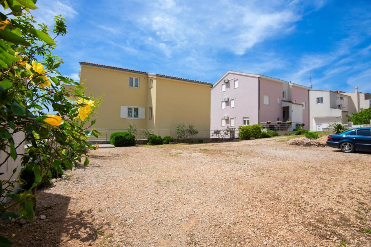 Apartment With Free And Private Parking Makarska Exterior photo