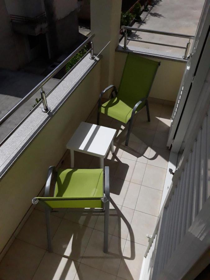 Apartment With Free And Private Parking Makarska Exterior photo