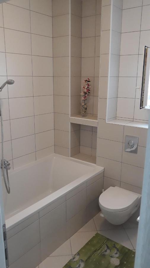 Apartment With Free And Private Parking Makarska Exterior photo